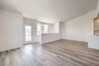 Photo #2: 2621019 Listing