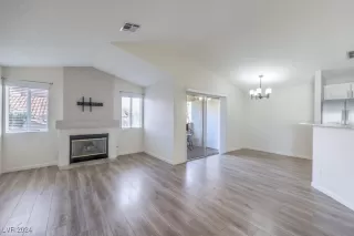 Photo #5: 2621030 Listing