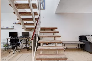 Photo #6: 2621035 Listing