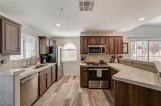 Photo #1: 2621047 Listing