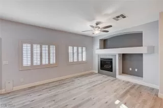 Photo #6: 2621052 Listing