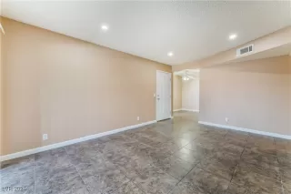 Photo #6: 2621060 Listing 