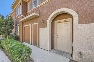 Photo #2: 2621114 Listing