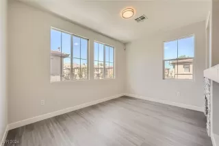 Photo #6: 2621114 Listing