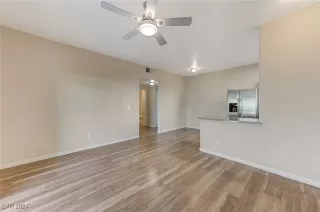 Photo #3: 2621171 Listing