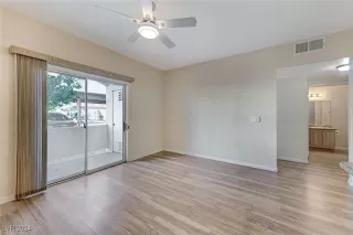 Photo #4: 2621171 Listing