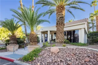 Photo #1: 2621192 Listing 