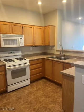 Photo #1: 2621197 Listing 