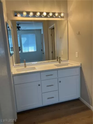 Photo #5: 2621197 Listing 
