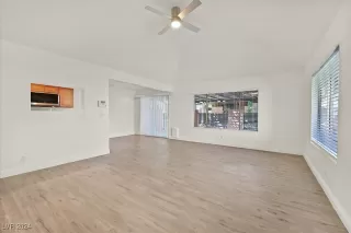 Photo #4: 2621214 Listing