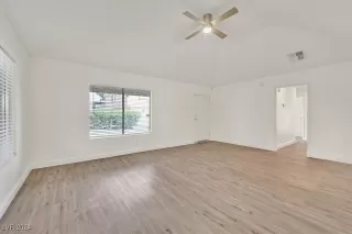 Photo #6: 2621214 Listing