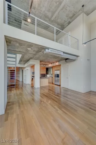 Photo #4: 2621232 Listing 