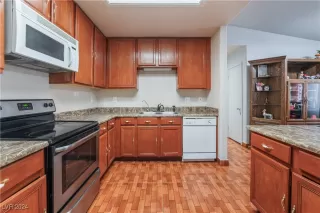 Photo #6: 2621322 Listing