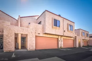 Photo #3: 2621337 Listing 