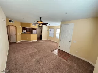 Photo #4: 2621341 Listing 