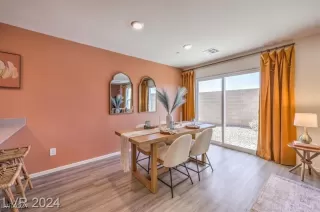 Photo #5: 2621378 Listing