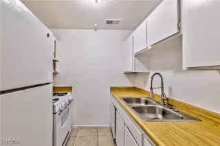 Photo #2: 2621388 Listing 