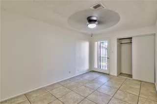 Photo #5: 2621388 Listing 