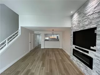 Photo #3: 2621392 Listing 