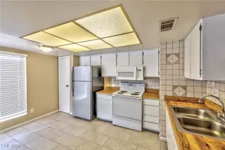 Photo #4: 2621407 Listing 