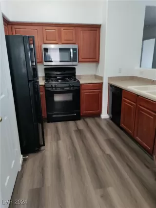 Photo #2: 2621408 Listing 