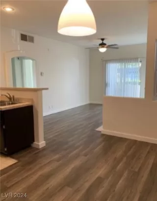 Photo #3: 2621415 Listing 