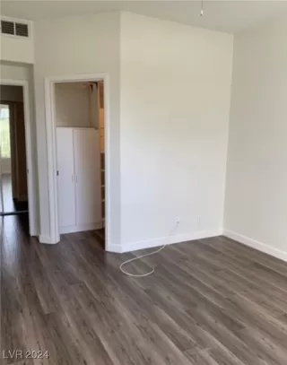 Photo #6: 2621415 Listing 