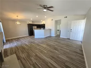 Photo #3: 2621446 Listing