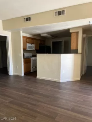 Photo #1: 2621458 Listing 