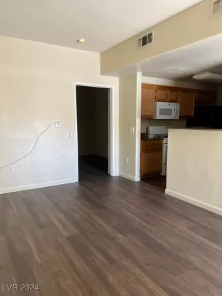 Photo #5: 2621458 Listing 