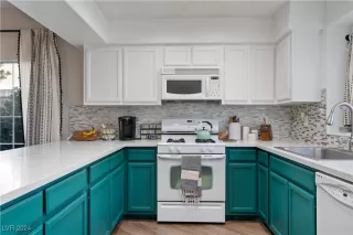 Photo #3: 2621482 Listing 