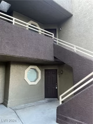 Photo #2: 2621500 Listing 