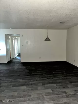 Photo #4: 2621500 Listing 