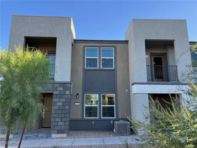 MLS: 2621505 Condo For Sale