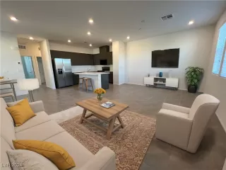 Photo #4: 2621505 Listing 