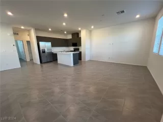 Photo #5: 2621505 Listing 