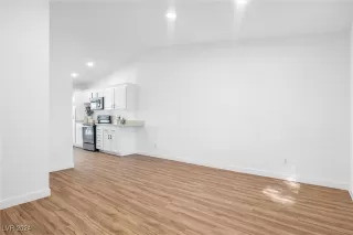 Photo #1: 2621514 Listing