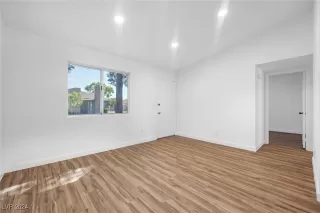Photo #2: 2621514 Listing