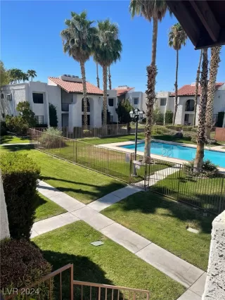 More Details about MLS # 2621528 : 5069 ELDORA AVENUE 3