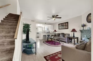 Photo #2: 2621533 Listing