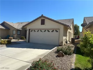 Photo #1: 2621542 Listing