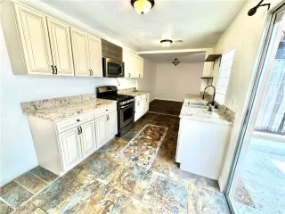 Photo #6: 2621568 Listing