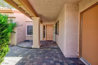 Photo #2: 2621577 Listing