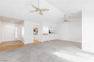 Photo #5: 2621577 Listing