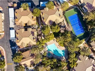 Photo #4: 2621598 Listing