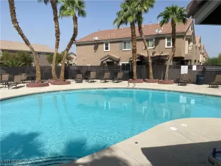 Photo #1: 2621630 Listing 