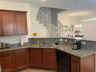 Photo #4: 2621630 Listing 