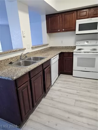 Photo #5: 2621638 Listing 