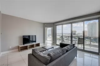 Photo #2: 2621658 Listing