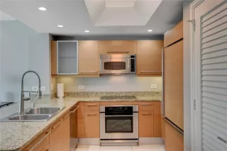 Photo #5: 2621658 Listing